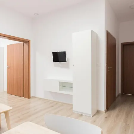 Bed & Breakfast Dom Goscinny Lukluk *